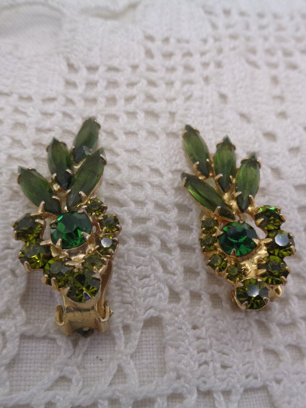 Vintage Verified JULIANA D&E Green Navette RHINESTONE Climber Clip EARRINGS